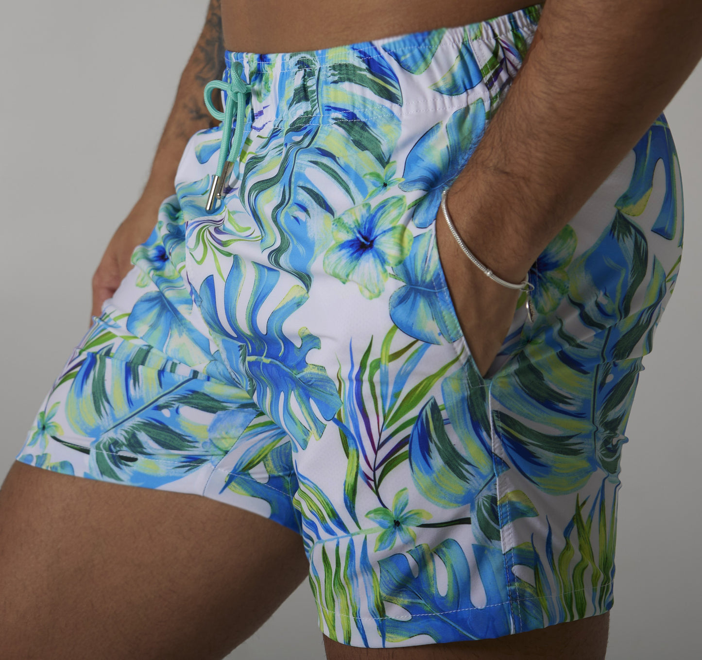 Tropical Breeze - The Short